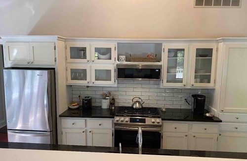Charlevoix Casa | Quiet and Peaceful Bungalow close to all area amenities!