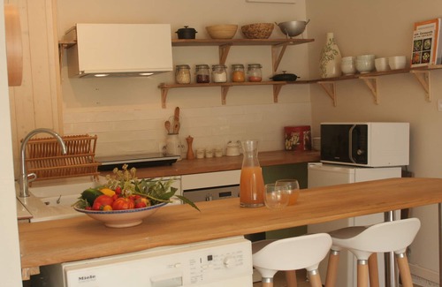 Thaire Apartamento | Quiet and qualitative cottage countryside and sea in school
