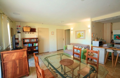 Thaire Apartamento | Quiet and qualitative cottage countryside and sea in school