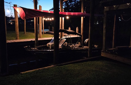 Kreole Casa | Quiet and relaxing come enjoy the river and coastal life at The Slippery Minnow.