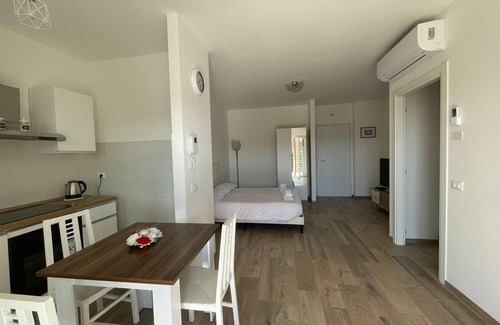 Zona XVIII Capannelle Apartamento | Quiet and romantic loft a stone's throw from metro An in Anagnina area