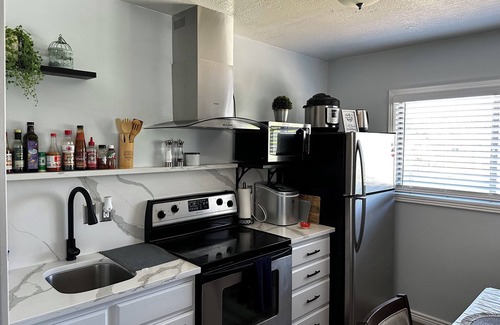 Ogden Apartamento | Quiet and very cozy apartment, very close to the freeway and lakes.