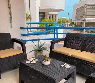 Urb Plenomar Apartamento | Quiet apartment one block from the beach