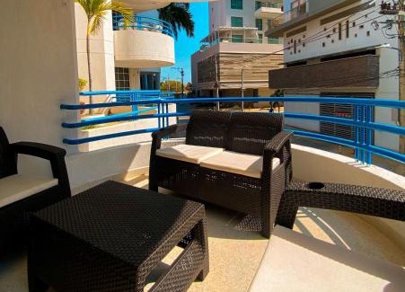 Urb Plenomar Apartamento | Quiet apartment one block from the beach