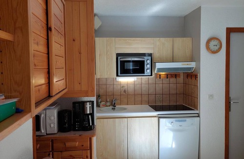 Chamonix City Centre Apartamento | Acogedor apartamento cerca del centro de Chamonix con garaje y casillero para esquís