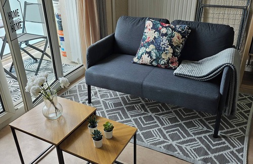 Port-Aviation Apartamento | Quiet apartment, ideal for families and 15 minutes from the airport.