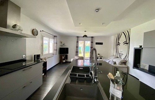 Hasparren Apartamento | Apartamento tranquilo en Hasparren con jardín y Wi-Fi, 4 plazas