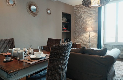 Eymet Apartamento | Quiet Apartment in the centre of Eymet.