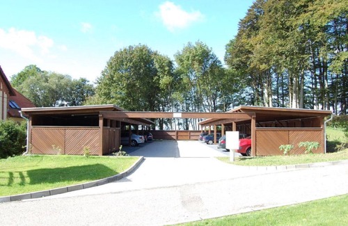 Hohen Niendorf Condominio | Apartamento tranquilo en el castillo con parque en el mar Báltico entre Kühlungsborn y Rerik