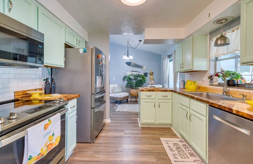 Pine Ridge Casa | Quiet Beverly Hills Vacation Rental w/ Pool & Spa!