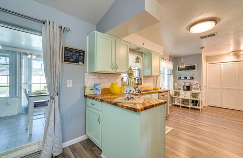 Pine Ridge Casa | Quiet Beverly Hills Vacation Rental w/ Pool & Spa!