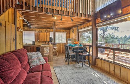Big Bear City Casa | Quiet Big Bear City Cabin with Loft 5 Mi to Village