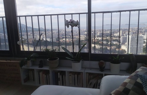 La Panouse Apartamento | Quiet, bright, breathtaking view, near creeks, sea, clinic Clairval