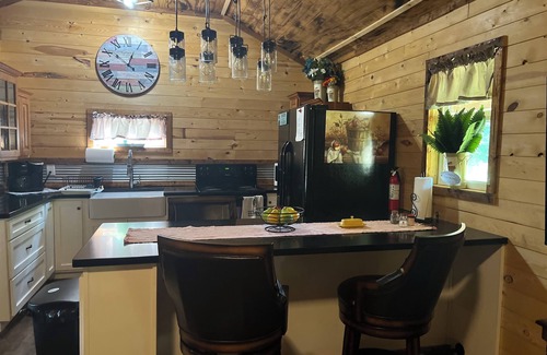 Genoa Cabina | Quiet cabin in the hills close to the trails and other outdoor activities.
