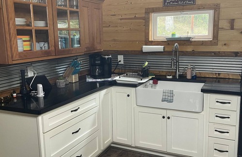 Genoa Cabina | Quiet cabin in the hills close to the trails and other outdoor activities.
