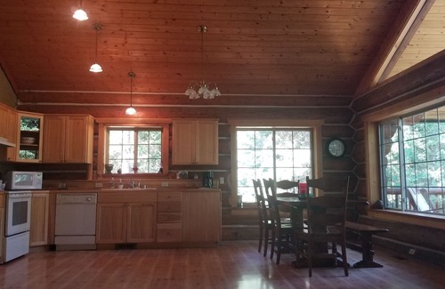 Kalispell Cabina | Cabina tranquila anidado en la zona de los lagos Muchos cerca de Bigfork y Kalispell