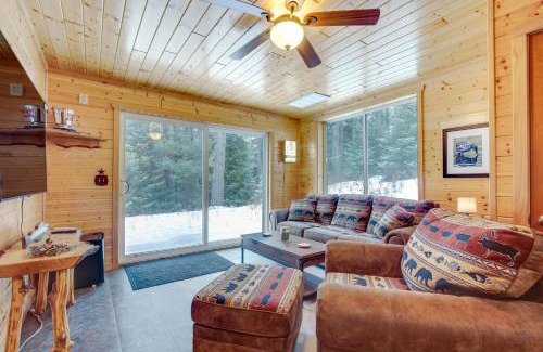 Eagle River Casa | Quiet Cabin on 5 Acres Less Than 2 Mi to Chain O Lakes