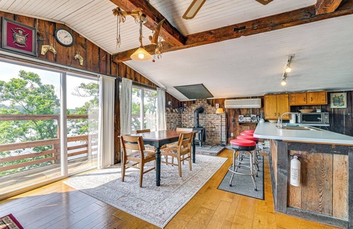 Lake George Cabina | Quiet Cabin on Glen Lake w/ Boat Dock & Deck!