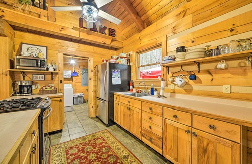 New Concord Cabina | Quiet Cabin Retreat on 30 Acres Near Kentucky Lake