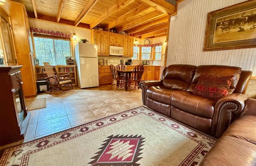 Glendale Casa | Quiet Canyon, Starry Nights @ HappyOurs Ranch Bunkhouse entre Zion y Bryce