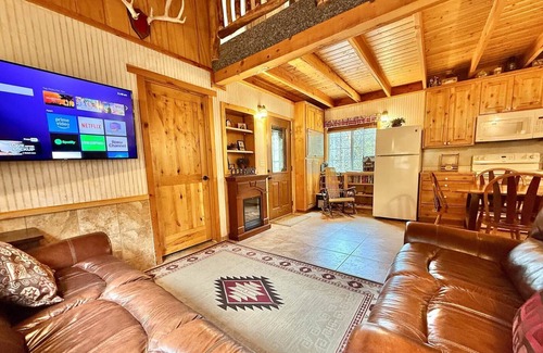 Glendale Casa | Quiet Canyon, Starry Nights @ HappyOurs Ranch Bunkhouse entre Zion y Bryce