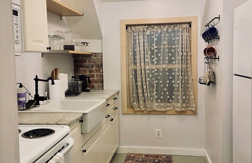 Detroit Apartamento | Quiet carriage house in historic Detroit neighborhood - 10 minutes from downtown