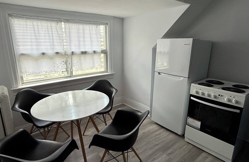 Palmerston Apartamento | Quiet City Stay | Terrace, Parking, Self Check-In
