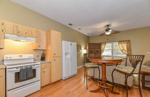Richmond Hill Casa | Quiet Coastal Home in Ft McAllister + Pet Friendly