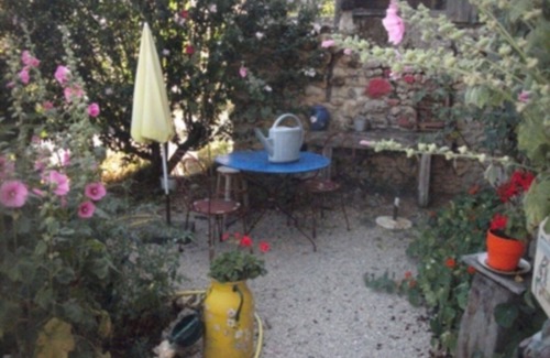 Chire-en-Montreuil Casa | habitación tranquila, confortable en un entorno precioso