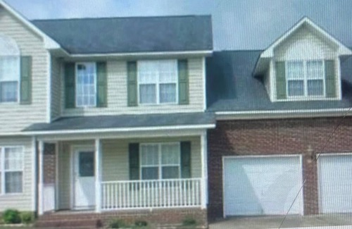 Spring Lake Casa | Quiet Comfort with a Queen Bed Stay
