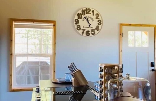 Kettle Falls Casa | Quiet, Comfy Columbia River Viewspot: Full Kitchen, Grill, Yard; Dogs OK