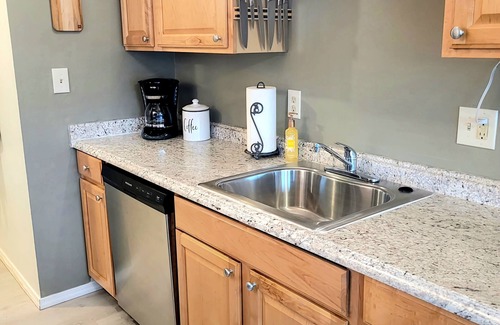 Wenatchee Condominio | Quiet Condo Close to Hospitals