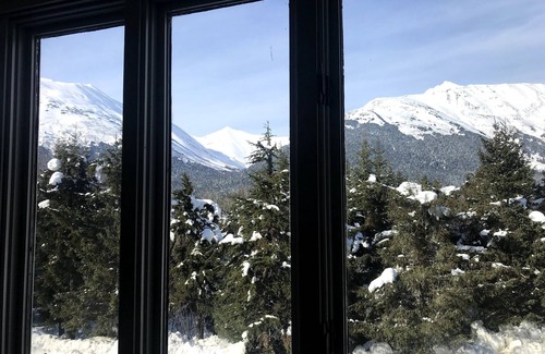 Alyeska Condominio | Quiet condo five minutes from Alyeska Resort.