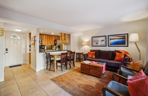 Lake Forest Condominio | Tranquila Condo 62 Lake Forest Glen - 3101 Lake Forest carretera