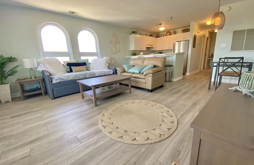 North Topsail Beach Condominio | Quiet Condo with Resort-Style Amenities