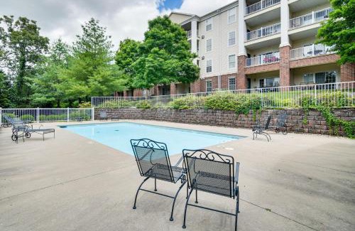 Branson Apartamento | Quiet Condo with Patio 3 Mi to Dtwn Branson!