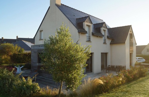 Langrolay-sur-Rance Casa | Quiet, cosy family home 5 minutes from the Rance river