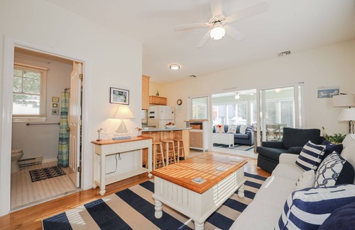 Summer Village Cabaña | Quiet Cottage in Summer Village with Central Air close to the Ocean!