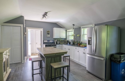Little Compton Cabaña | Quiet Cottage Retreat