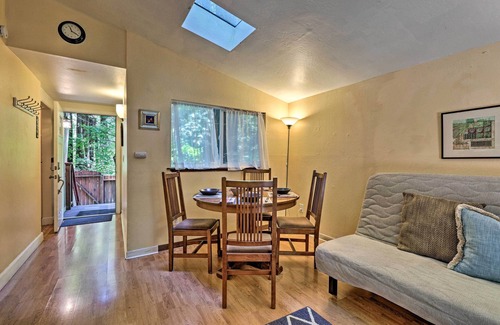 Rio Nido Cabaña | Tranquilo Guerneville Cottage w / Redwood Forest Views!
