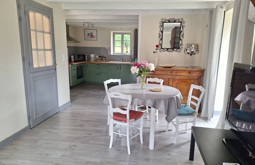 Lavoux Casa | Quiet country cottage with small fishing pond