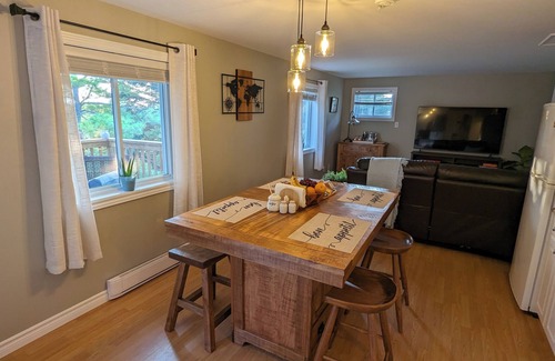 Georgina Apartamento | Quiet Country Escape Close To Many Beaches Parks Golf Courses a cyclist favorite