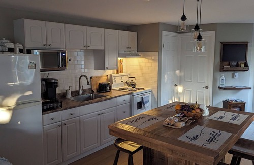 Georgina Apartamento | Quiet Country Escape Close To Many Beaches Parks Golf Courses a cyclist favorite