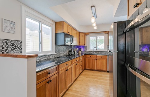 Canandaigua Casa | Quiet, country home near skiing, lake, town.