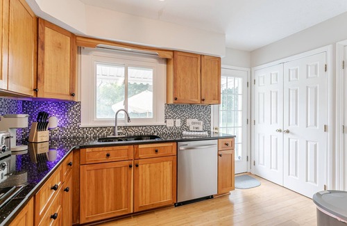 Canandaigua Casa | Quiet, country home near skiing, lake, town.
