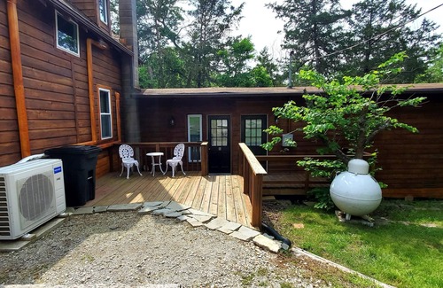 Eureka Springs Apartamento | Quiet, country studio guest room