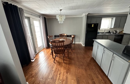 Stephenville Casa | Quiet Country style living, your home away from home.