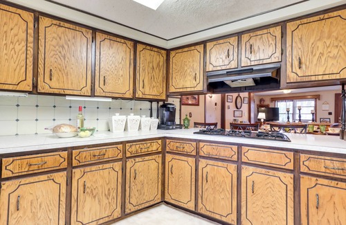 Weaubleau Casa | Quiet Countryside Weaubleau Home w/ Patio & Grill!