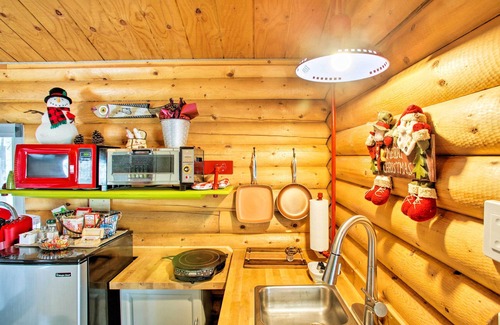 Winchester Apartamento | ¡NUEVO! Acogedora cabina Winchester Studio con cocina americana.