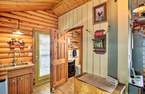 Winchester Apartamento | Quiet Couples Retreat Studio by Winchester Lake!
